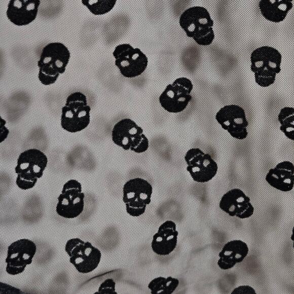 Black Flocked Skull Hot Topic Button Down Top Shirt LG Large Goth Emo Scene Alt - Picture 5 of 7